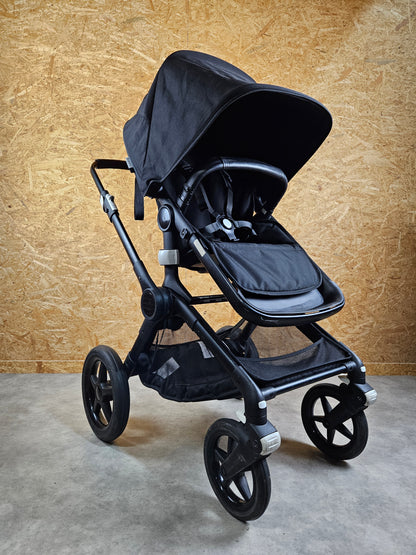 Bugaboo Fox 2 Kombikinderwagen - Sportsitz & Babywanne - Schwarz in sehr Gutem Zustand Kinderwagen 4