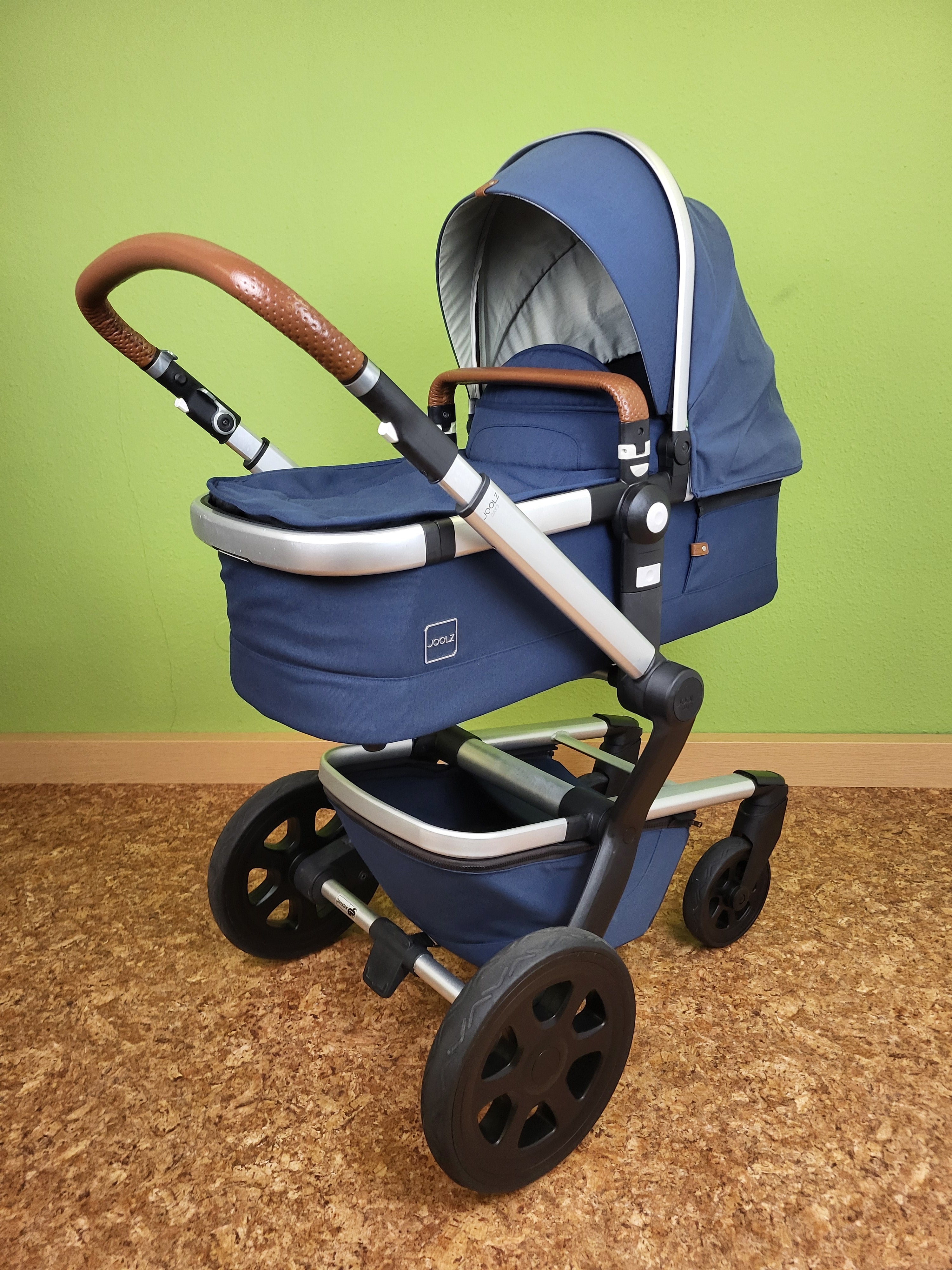 Joolz Day hotsell Kinderwagen inkl. Babywanne Parrot Blue