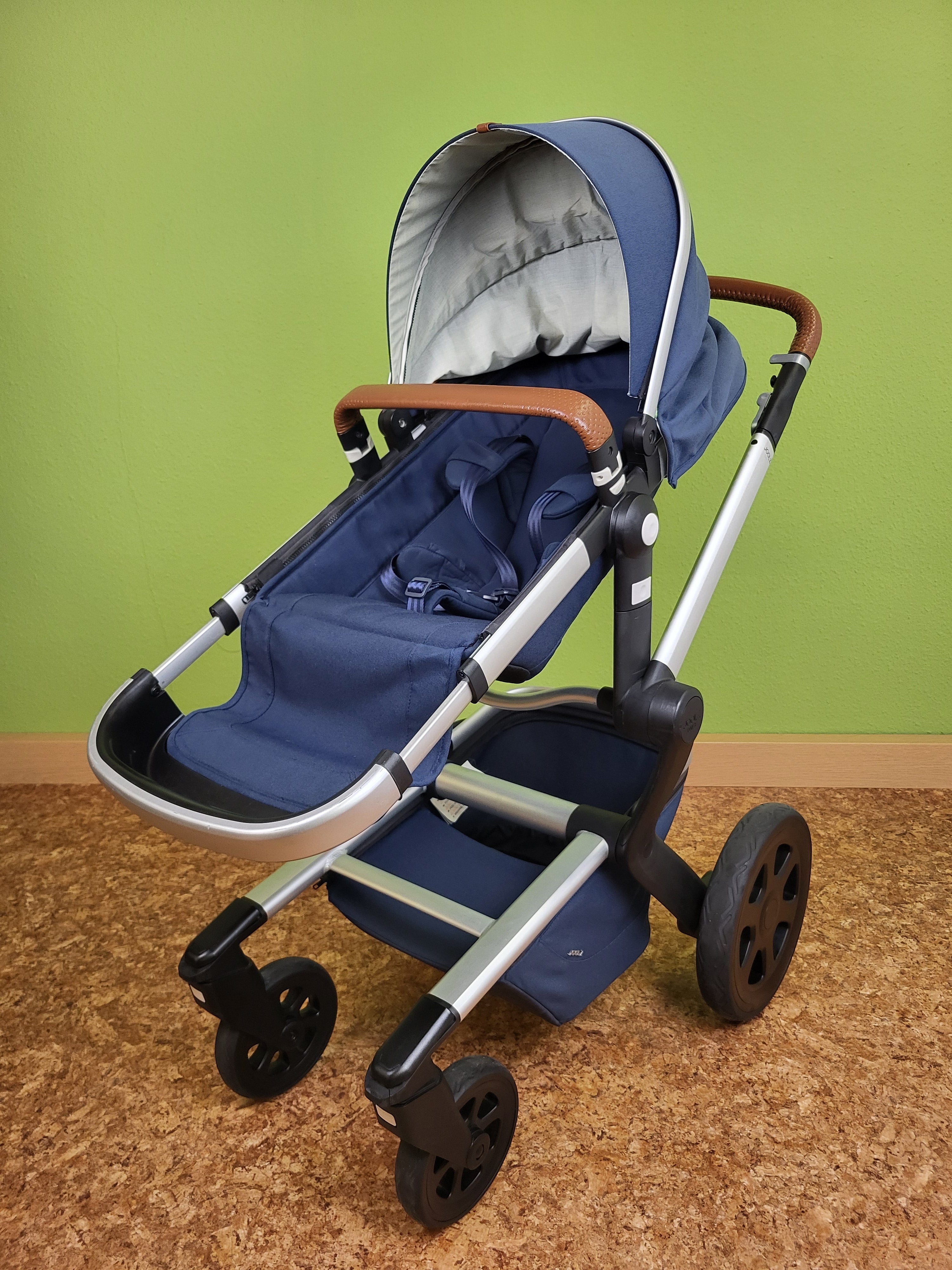 Joolz Day hotsell Kinderwagen inkl. Babywanne Parrot Blue