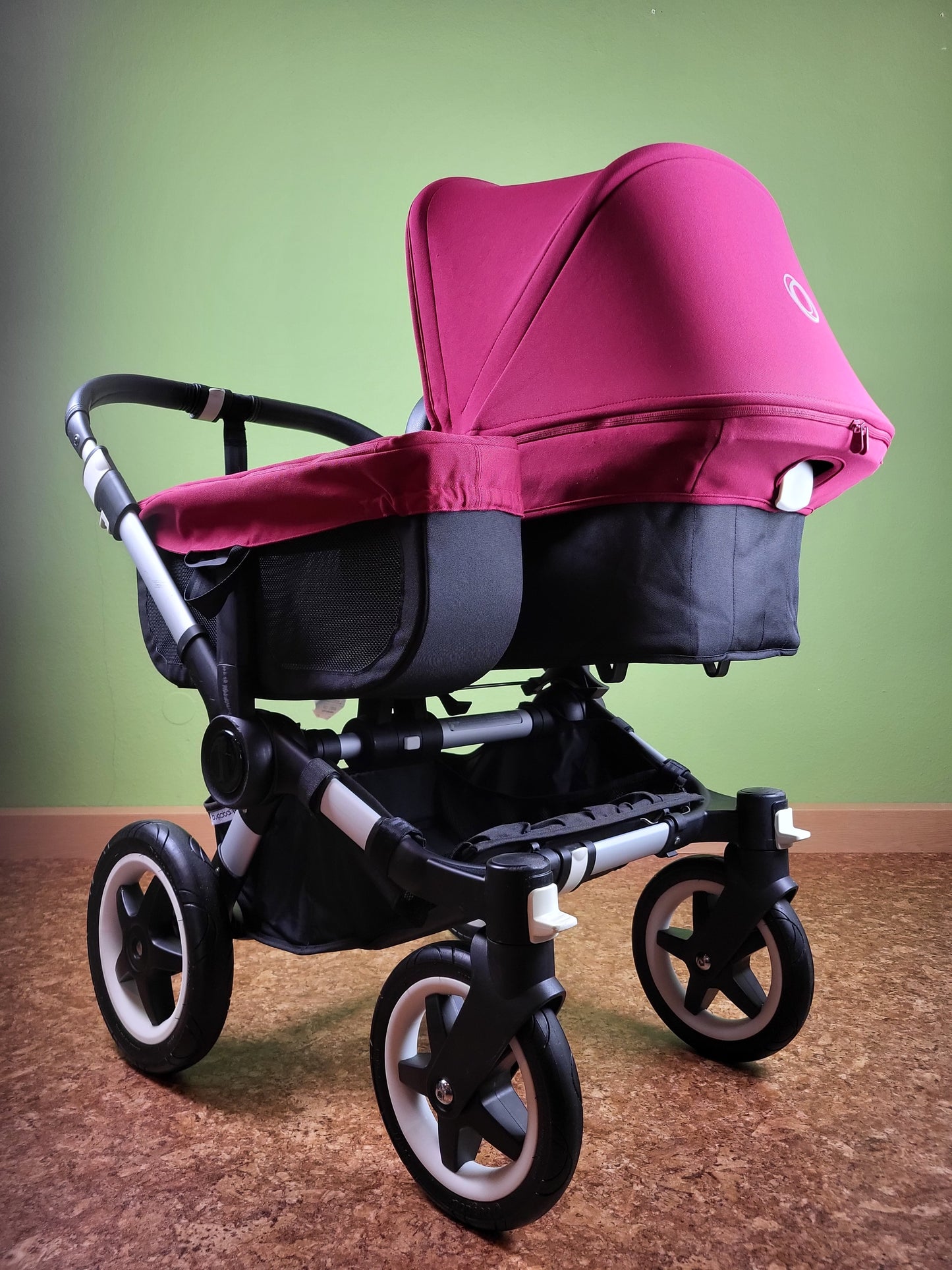 Bugaboo Donkey 2 - Kombikinderwagen (1 Liegewanne Und 1 Sportsitz) - Ruby Rot - Sehr Gutem Zustand / Gut Kinderwagen 4